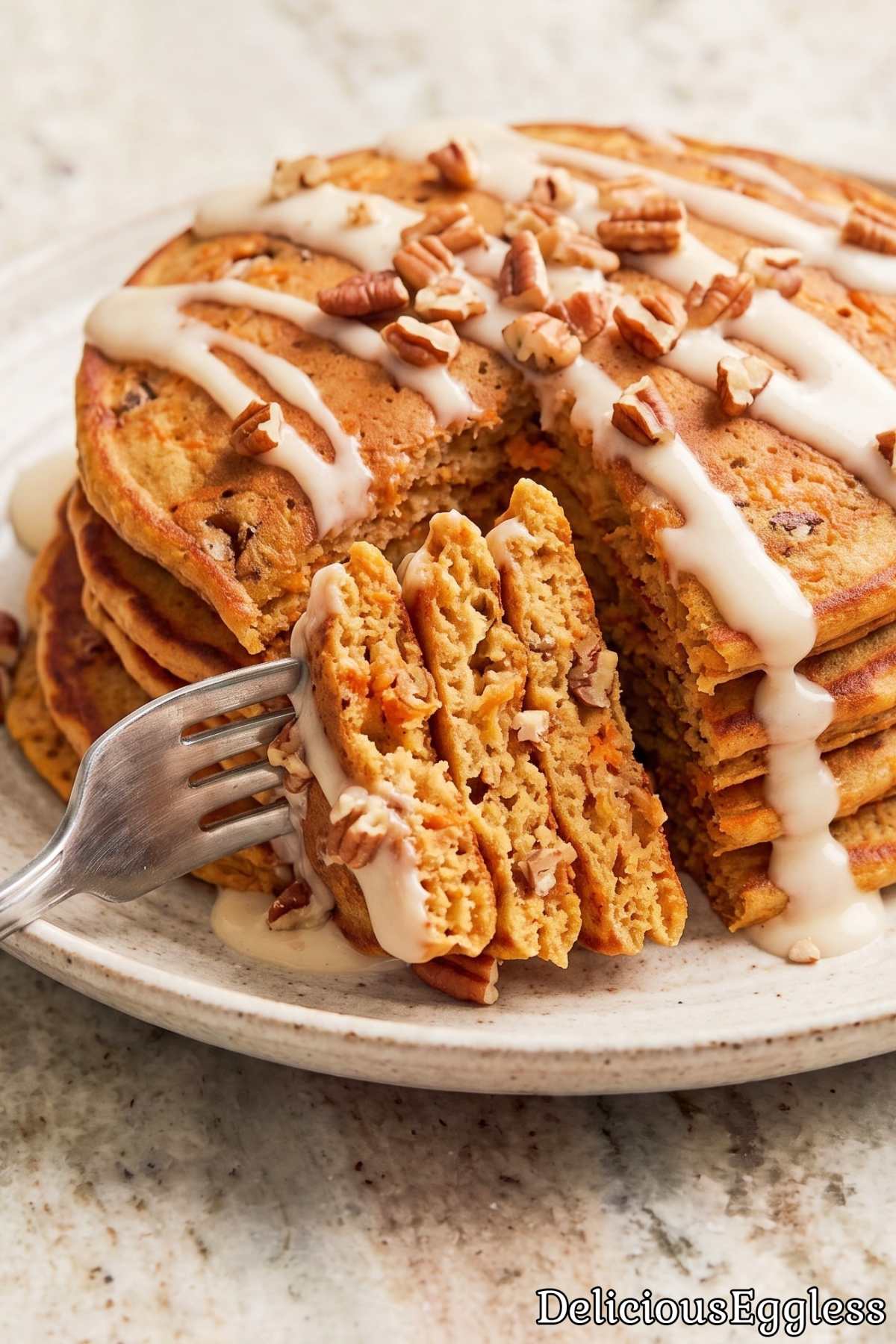 Warm carrot cake pancakes without eggs