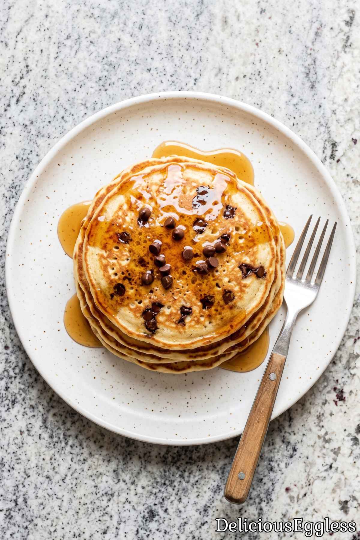Sweet chocolate chip pancakes no eggs