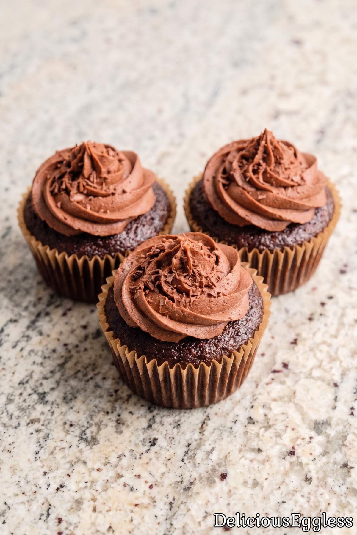 Soft eggless chocolate cupcakes