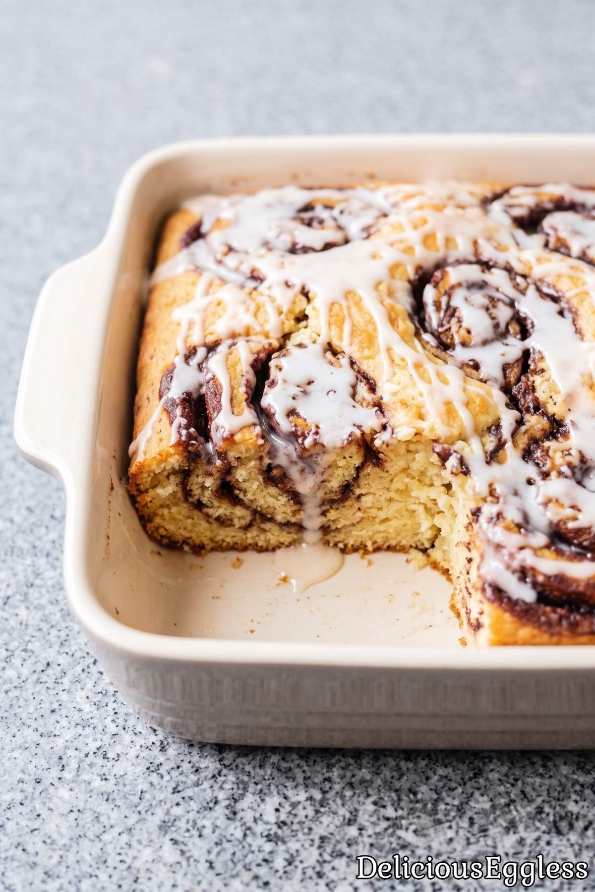 Frosted eggless cinnamon roll cake