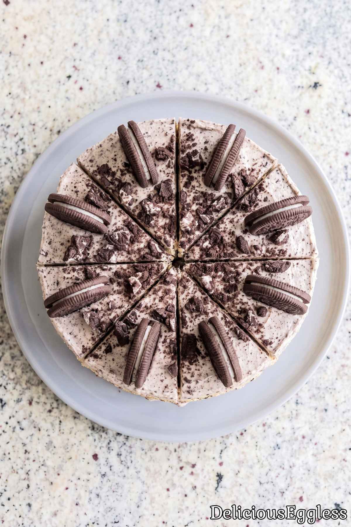 Whole eggless cookies and cream cake