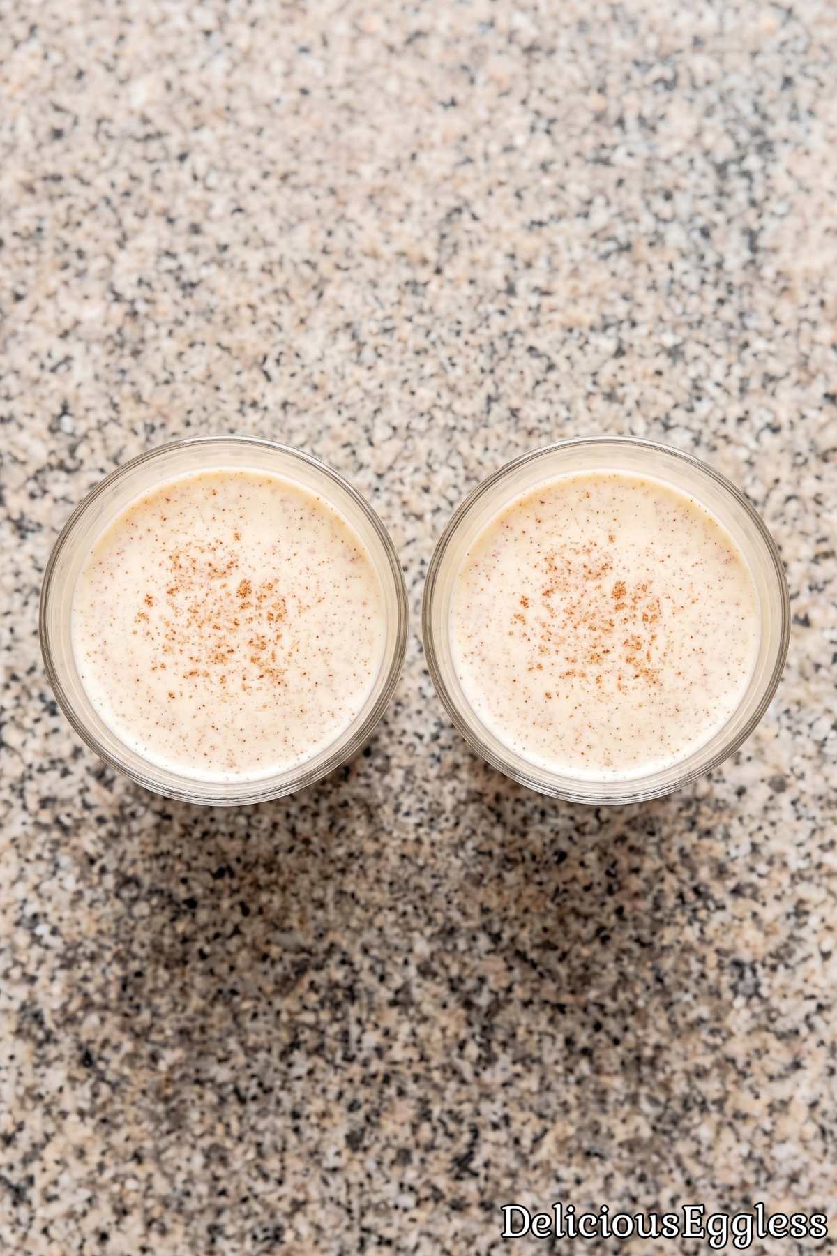 Easy homemade eggless eggnog drink