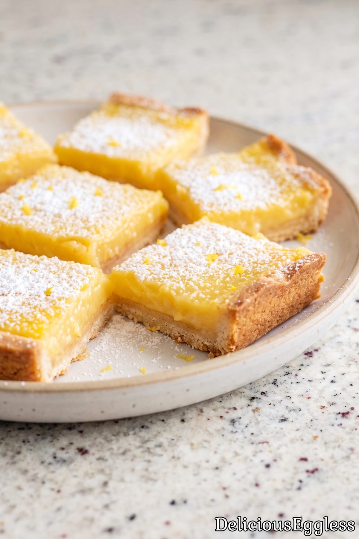 Delicious creamy lemon bars without eggs