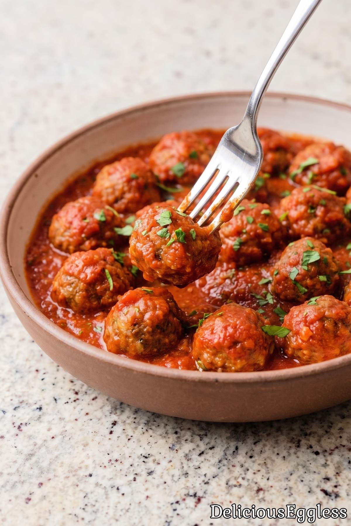 Classic Italian meatballs without eggs