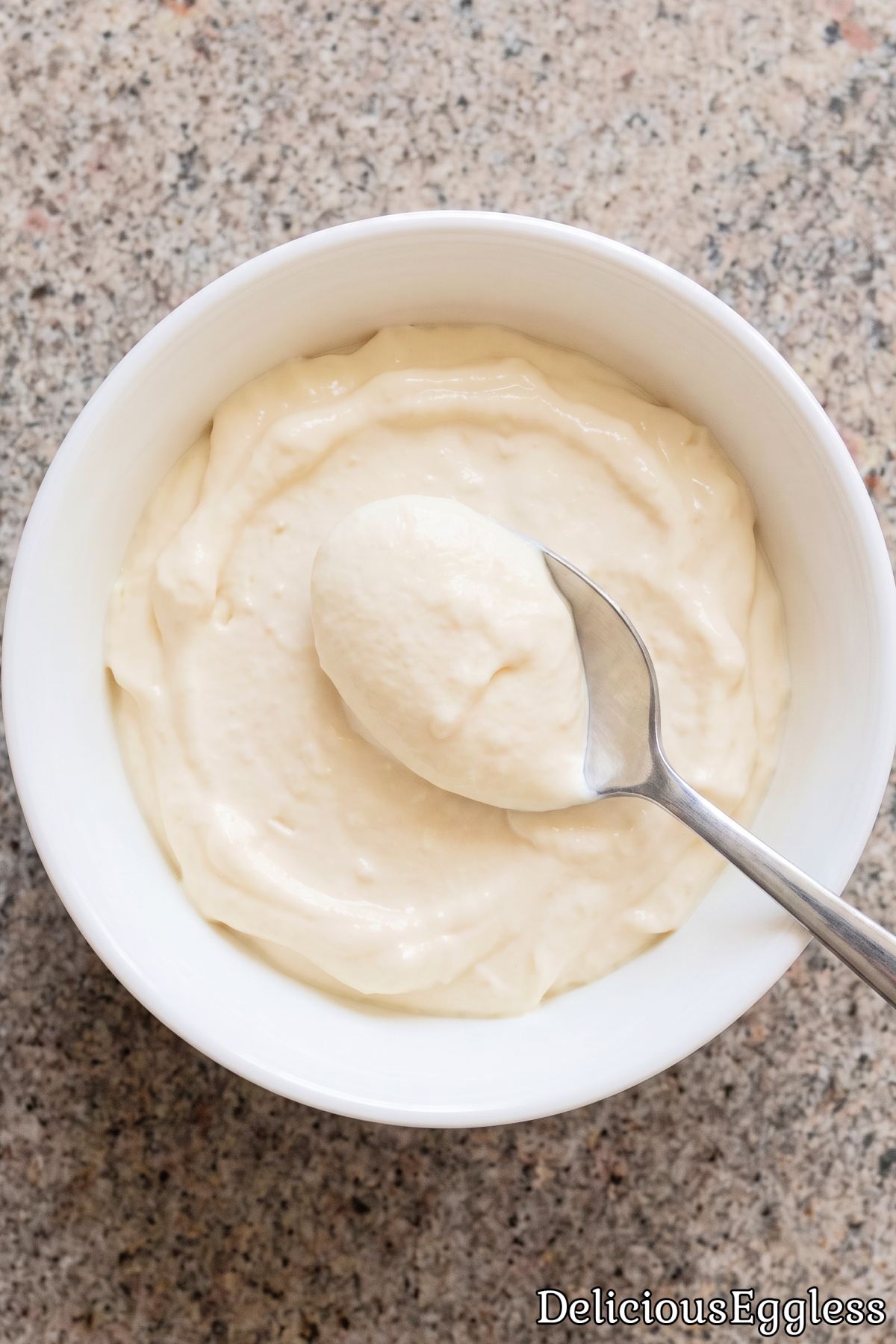 Tasty eggless mayonnaise spread