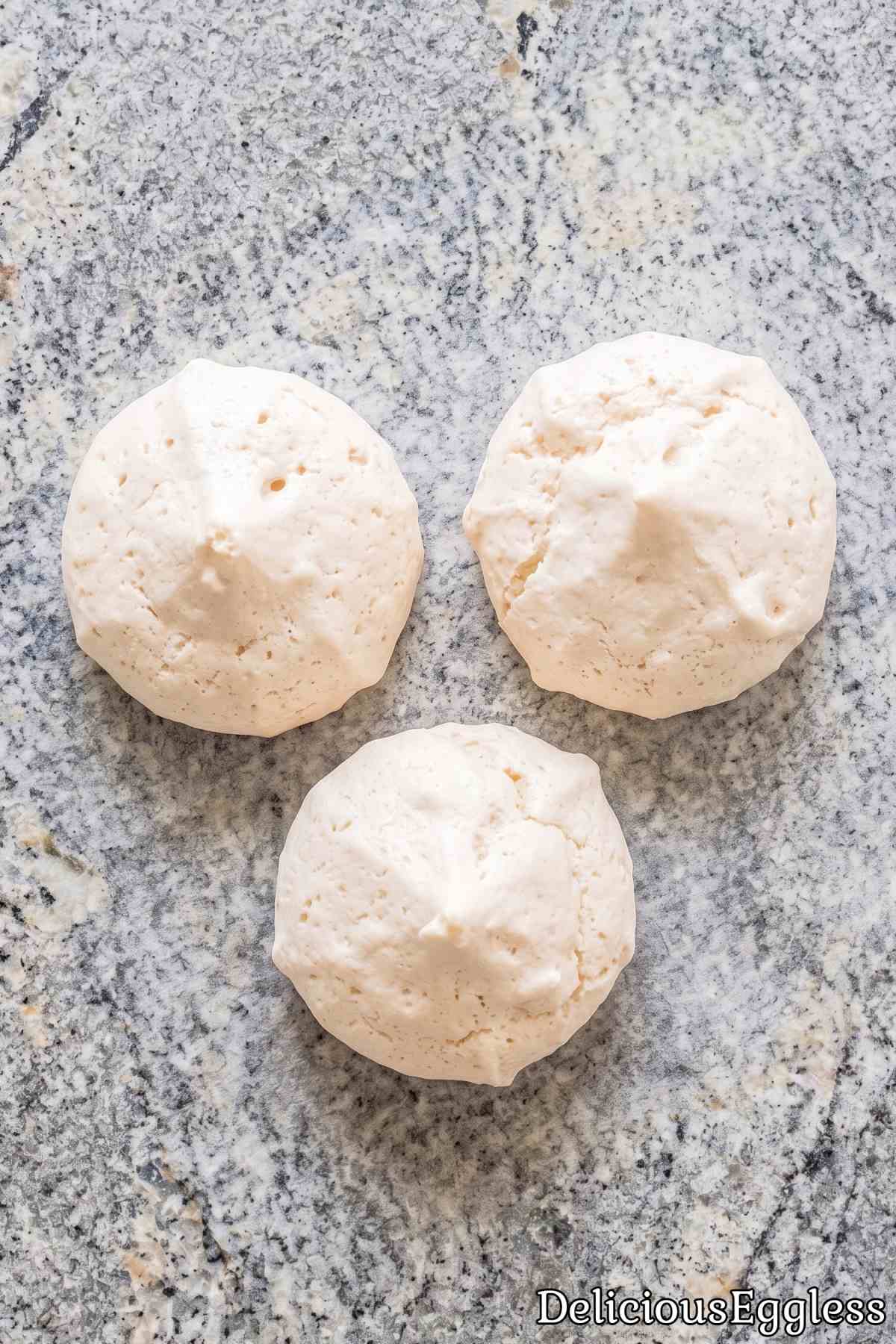Airy baked eggless meringues