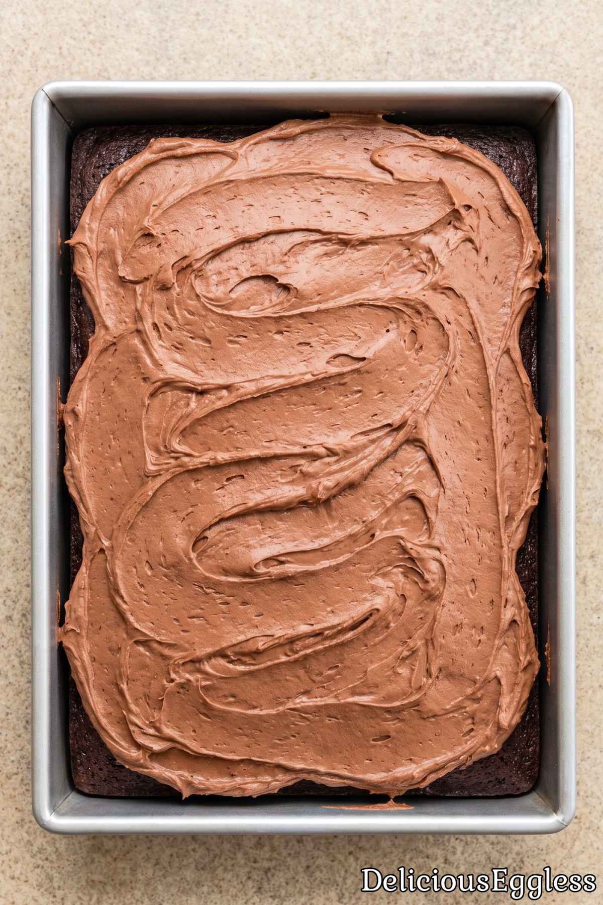 Simple one bowl eggless chocolate cake