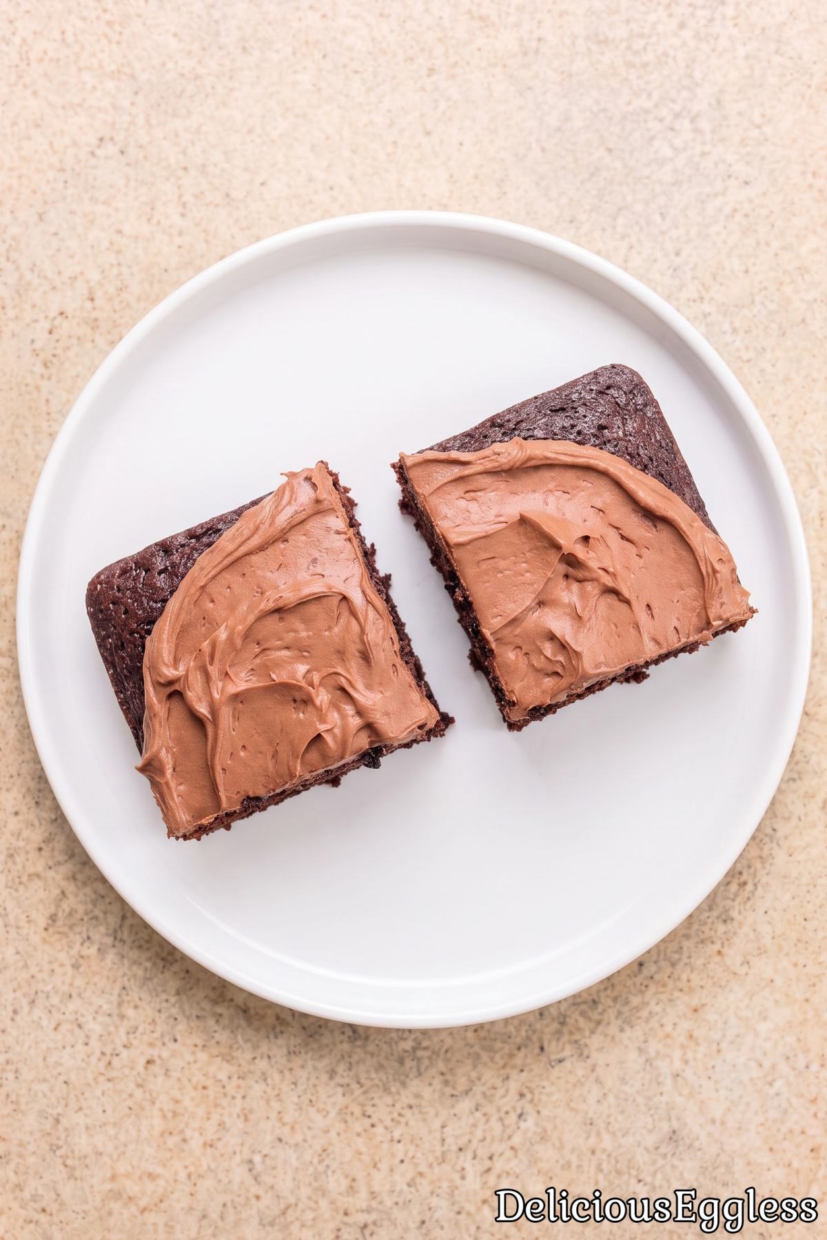 Fluffy eggless chocolate cake slice