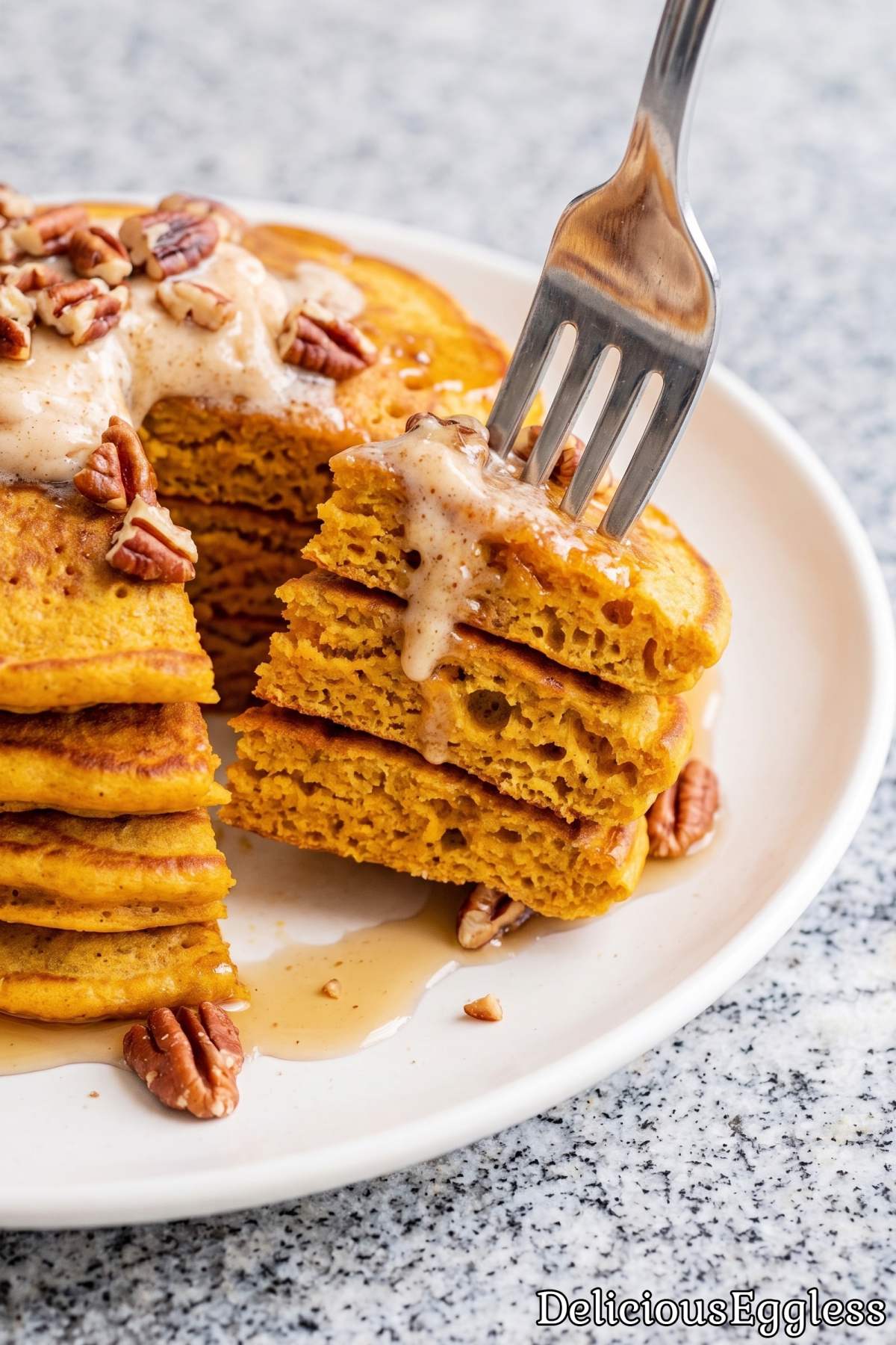 Sweet autumn pumpkin spice pancakes without eggs