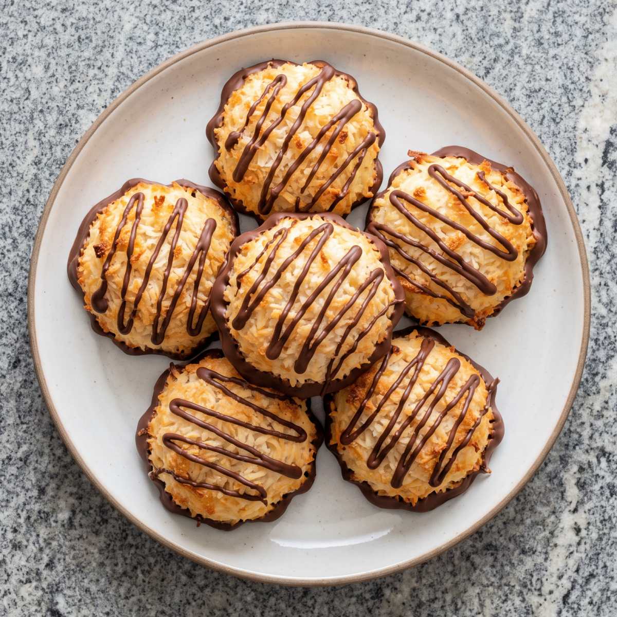 Eggless Chewy Coconut Macaroons